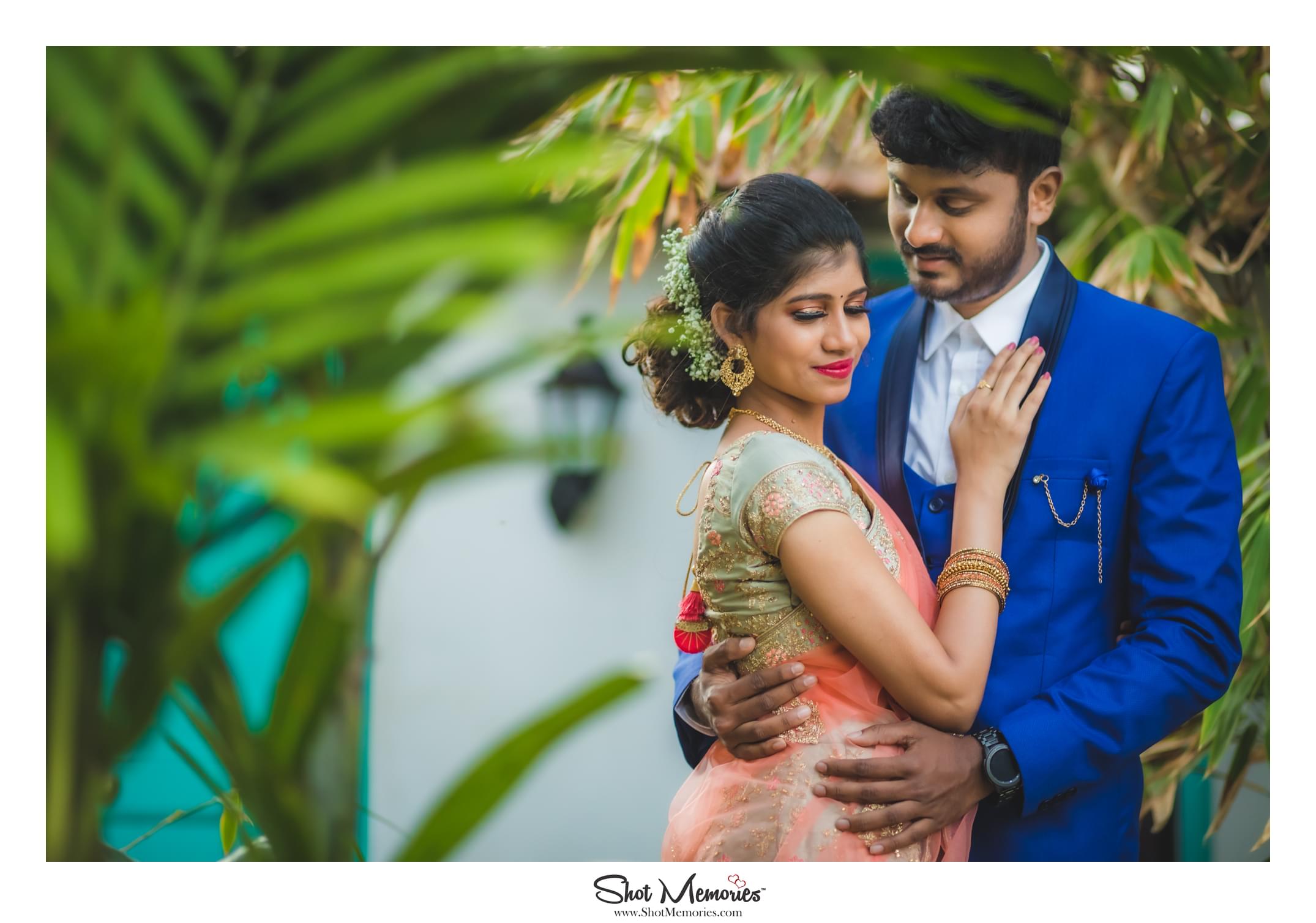 top 10 reasons why couples must go for outdoor couple photoshoot